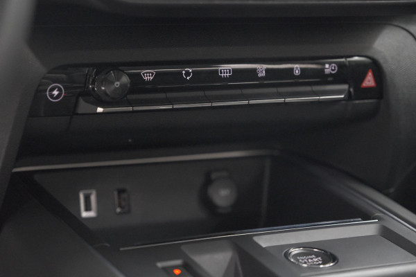 Citroën C5 Aircross 1.6 Plug-in Hybrid 225 Max | 360 Camera | Adaptieve Cruise Control | Dodehoekdetectie | Elektrische Kofferklep Citroën C5 Aircross 1.6 Plug-in Hybrid 225 Max | 360 Camera | Adaptieve Cruise Control | Dodehoekdetectie | Elektrische Kofferklep