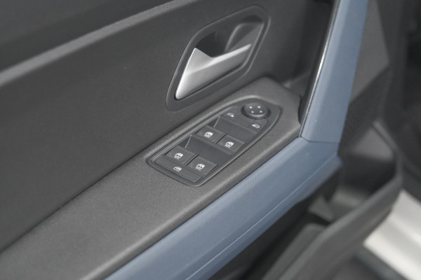 Dacia Duster Mild Hybrid 130 Expression | Camera | Stoelverwarming | Apple Carplay | Navigatie Dacia Duster Mild Hybrid 130 Expression | Camera | Stoelverwarming | Apple Carplay | Navigatie