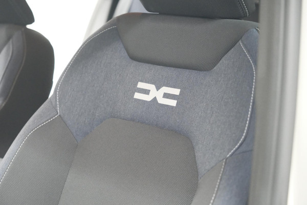 Dacia Duster Mild Hybrid 130 Expression | Camera | Stoelverwarming | Apple Carplay | Navigatie Dacia Duster Mild Hybrid 130 Expression | Camera | Stoelverwarming | Apple Carplay | Navigatie