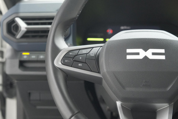 Dacia Duster Mild Hybrid 130 Expression | Camera | Stoelverwarming | Apple Carplay | Navigatie Dacia Duster Mild Hybrid 130 Expression | Camera | Stoelverwarming | Apple Carplay | Navigatie