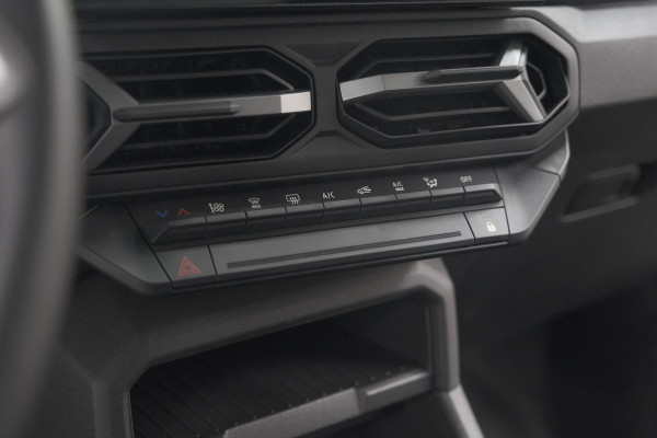Dacia Duster Mild Hybrid 130 Expression | Camera | Stoelverwarming | Apple Carplay | Navigatie Dacia Duster Mild Hybrid 130 Expression | Camera | Stoelverwarming | Apple Carplay | Navigatie