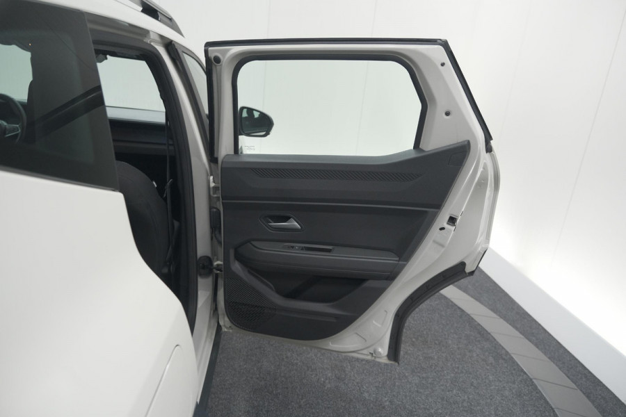 Dacia Duster Mild Hybrid 130 Expression | Camera | Stoelverwarming | Apple Carplay | Navigatie Dacia Duster Mild Hybrid 130 Expression | Camera | Stoelverwarming | Apple Carplay | Navigatie