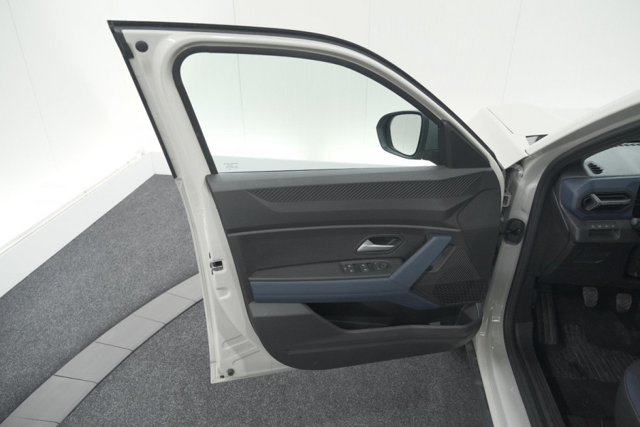 Dacia Duster Mild Hybrid 130 Expression | Camera | Stoelverwarming | Apple Carplay | Navigatie Dacia Duster Mild Hybrid 130 Expression | Camera | Stoelverwarming | Apple Carplay | Navigatie