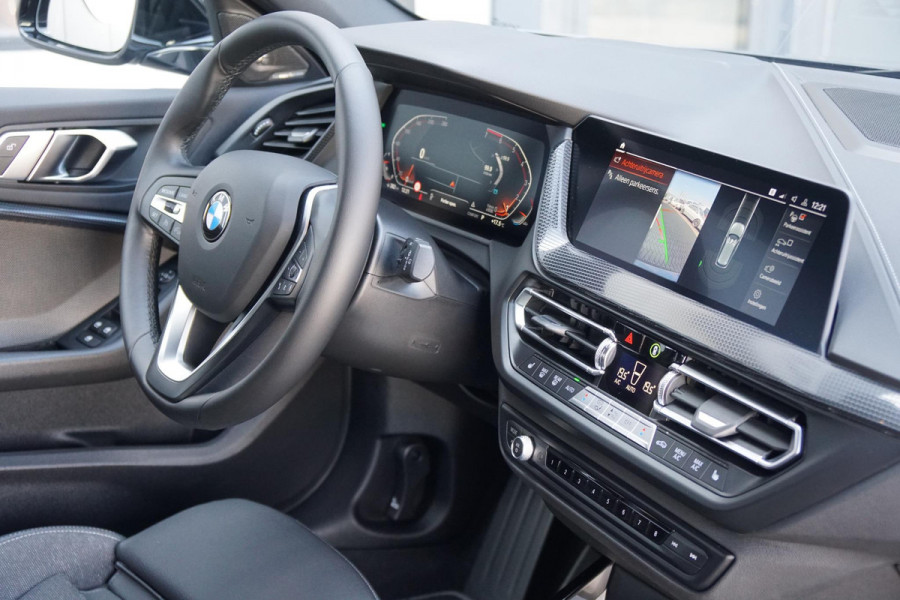 BMW 1-serie 118i Executive Edition + HARMAN KARDON / CAMERA / STOELVERWARMING