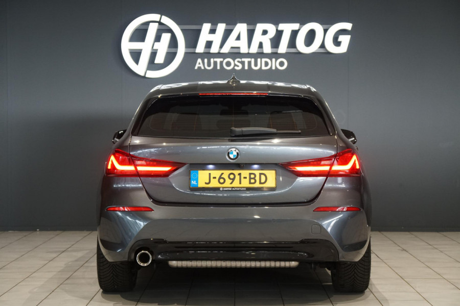BMW 1-serie 118i Executive Edition + HARMAN KARDON / CAMERA / STOELVERWARMING
