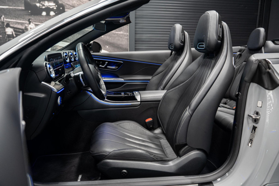 Mercedes-Benz CLE Cabriolet 200 AMG Line *Burmester / Airscarf / Keyless / Memory / Night-pakket* Mercedes-Benz CLE Cabriolet 200 AMG Line *Burmester / Airscarf / Keyless / Memory / Night-pakket*