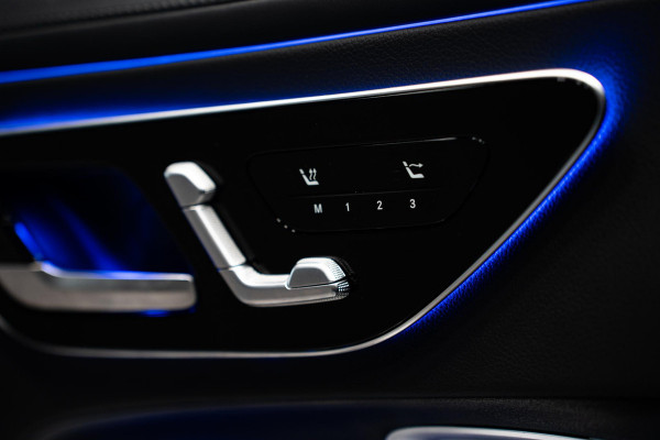 Mercedes-Benz CLE Cabriolet 200 AMG Line *Burmester / Airscarf / Keyless / Memory / Night-pakket* Mercedes-Benz CLE Cabriolet 200 AMG Line *Burmester / Airscarf / Keyless / Memory / Night-pakket*