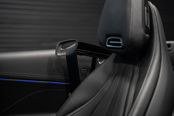 Mercedes-Benz CLE Cabriolet 200 AMG Line *Burmester / Airscarf / Keyless / Memory / Night-pakket* Mercedes-Benz CLE Cabriolet 200 AMG Line *Burmester / Airscarf / Keyless / Memory / Night-pakket*