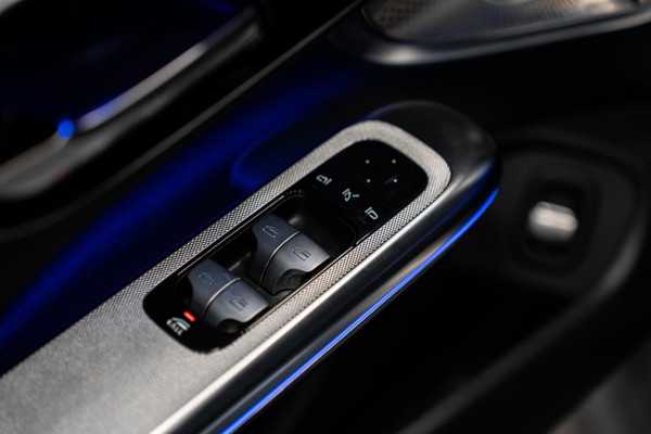 Mercedes-Benz CLE Cabriolet 200 AMG Line *Burmester / Airscarf / Keyless / Memory / Night-pakket* Mercedes-Benz CLE Cabriolet 200 AMG Line *Burmester / Airscarf / Keyless / Memory / Night-pakket*