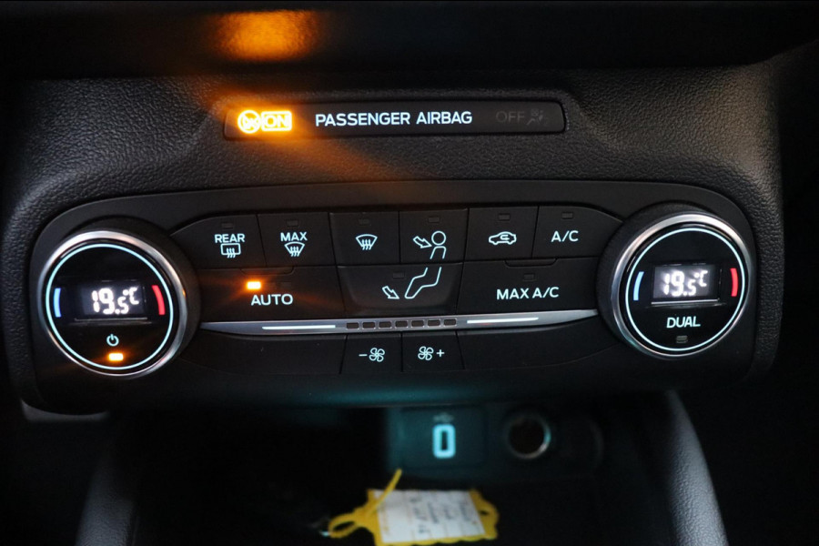 Ford FOCUS Wagon 1.0 EcoBoost Titanium Business org.NL