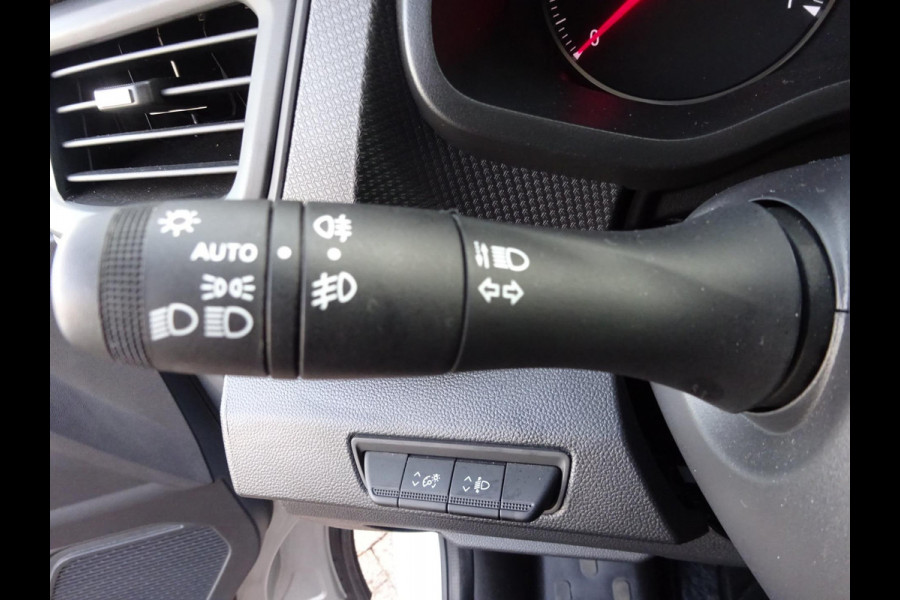 Renault Trafic 2.0 dCi 110 T30 L2H1 Work Edition NWST 3 Zits AC APPLE CARPLAY CRUISE PDC Renault Trafic 2.0 dCi 110 T30 L2H1 Work Edition NWST 3 Zits AC APPLE CARPLAY CRUISE PDC