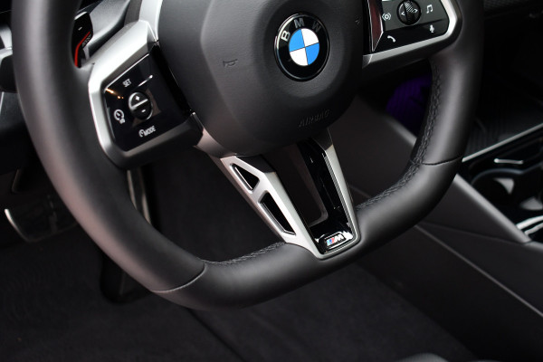 BMW 5 Serie Touring 520i M-Sport Pano Trekh B&W 21inch ACC 360 HUD Stoelventilatie Brooklyngrau