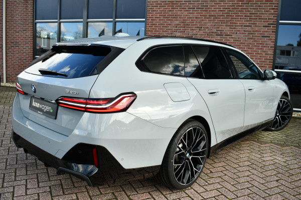 BMW 5 Serie Touring 520i M-Sport Pano Trekh B&W 21inch ACC 360 HUD Stoelventilatie Brooklyngrau