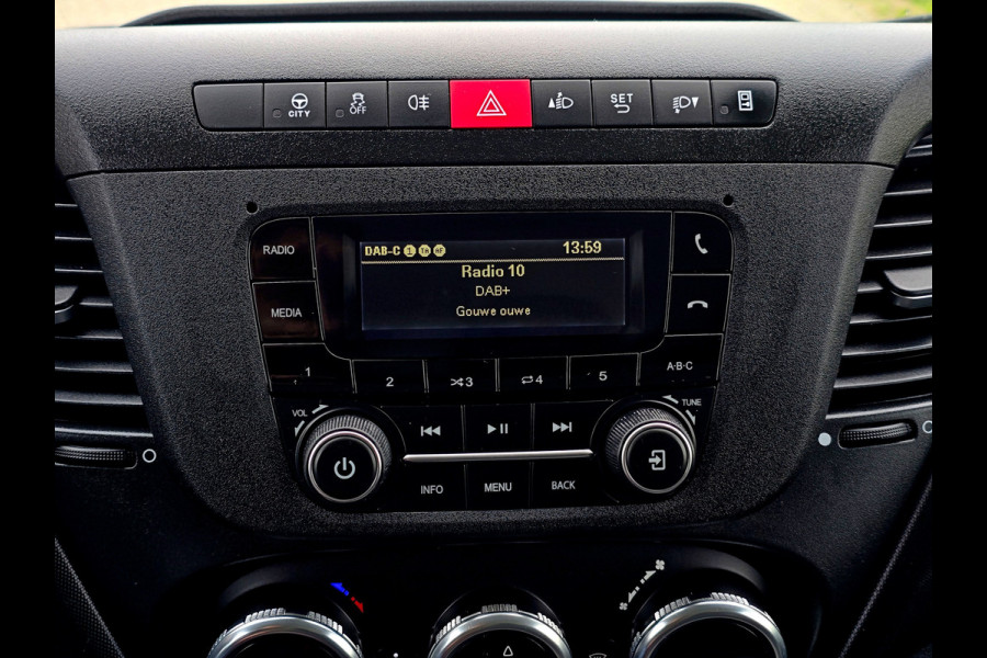 Iveco Daily 35S14V 2.3 352L H2 L2L H2 - 140 Pk - Euro 6 - Airco - Cruise Control