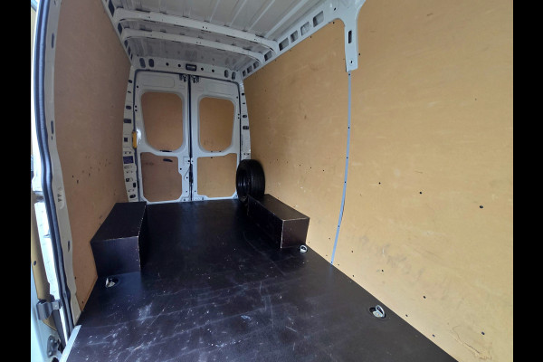 Iveco Daily 35S14V 2.3 352L H2 L2L H2 - 140 Pk - Euro 6 - Airco - Cruise Control