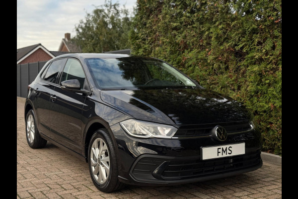 Volkswagen Polo 1.0 TSI Life CarPlay ACC Automaat Volkswagen Polo 1.0 TSI Life CarPlay ACC Automaat