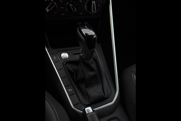 Volkswagen Polo 1.0 TSI Life CarPlay ACC Automaat Volkswagen Polo 1.0 TSI Life CarPlay ACC Automaat