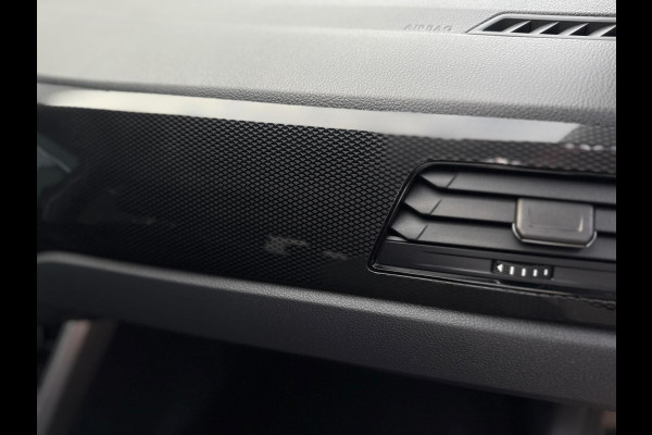 Volkswagen Polo 1.0 TSI Life CarPlay ACC Automaat Volkswagen Polo 1.0 TSI Life CarPlay ACC Automaat