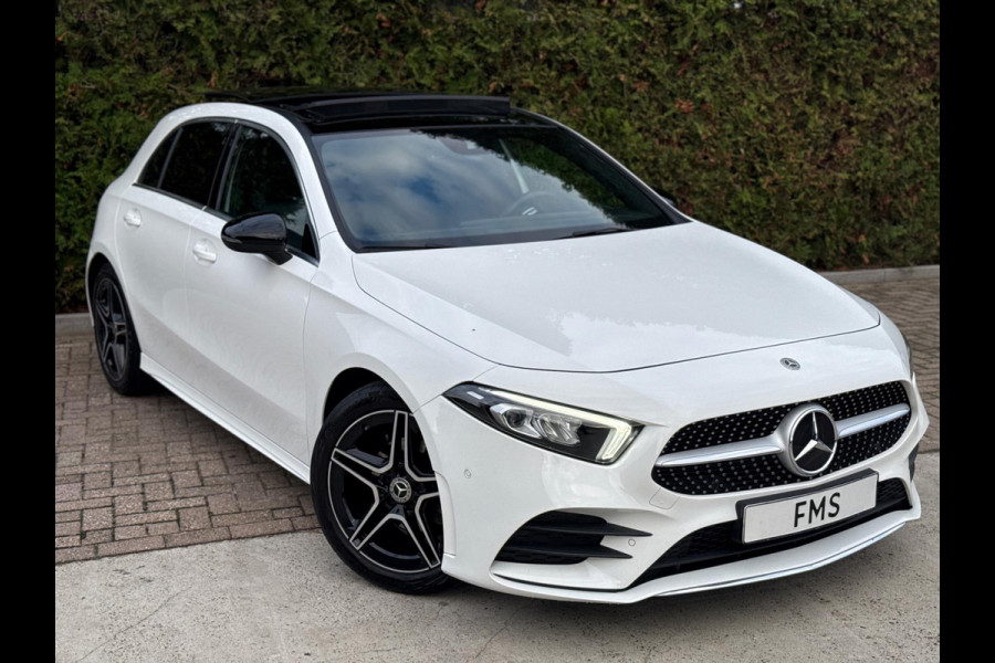 Mercedes-Benz A-Klasse 180 AMG Line Panorama CarPlay Mercedes-Benz A-Klasse 180 AMG Line Panorama CarPlay