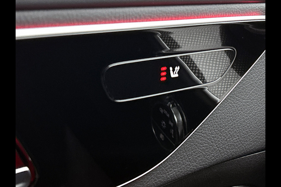 Mercedes-Benz C-Klasse 180 AMG Line Multispaaks lichtmetalen velgen 19 inch. Navigatie | parking support met camera achter | Inclusief 24 maanden MB Certified garantie voor Europa.