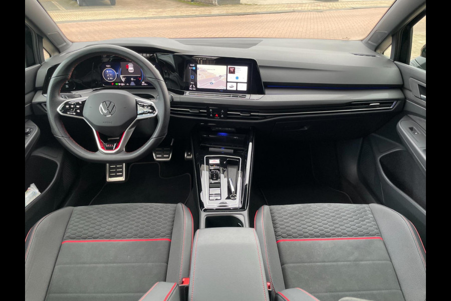 Volkswagen Golf 2.0 TSI GTI Clubsport IQ Panorama Garantie Dealer Onderhouden Volkswagen Golf 2.0 TSI GTI Clubsport IQ Panorama Garantie Dealer Onderhouden