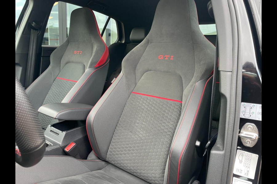 Volkswagen Golf 2.0 TSI GTI Clubsport IQ Panorama Garantie Dealer Onderhouden Volkswagen Golf 2.0 TSI GTI Clubsport IQ Panorama Garantie Dealer Onderhouden