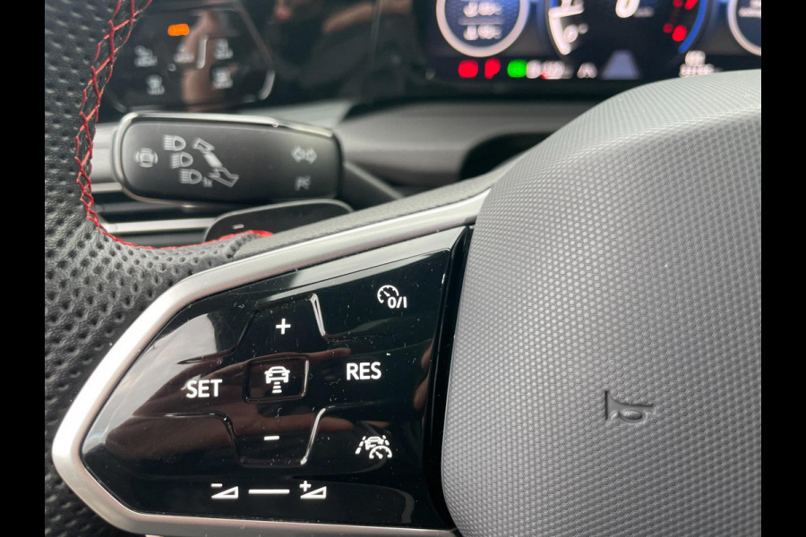 Volkswagen Golf 2.0 TSI GTI Clubsport IQ Panorama Garantie Dealer Onderhouden Volkswagen Golf 2.0 TSI GTI Clubsport IQ Panorama Garantie Dealer Onderhouden