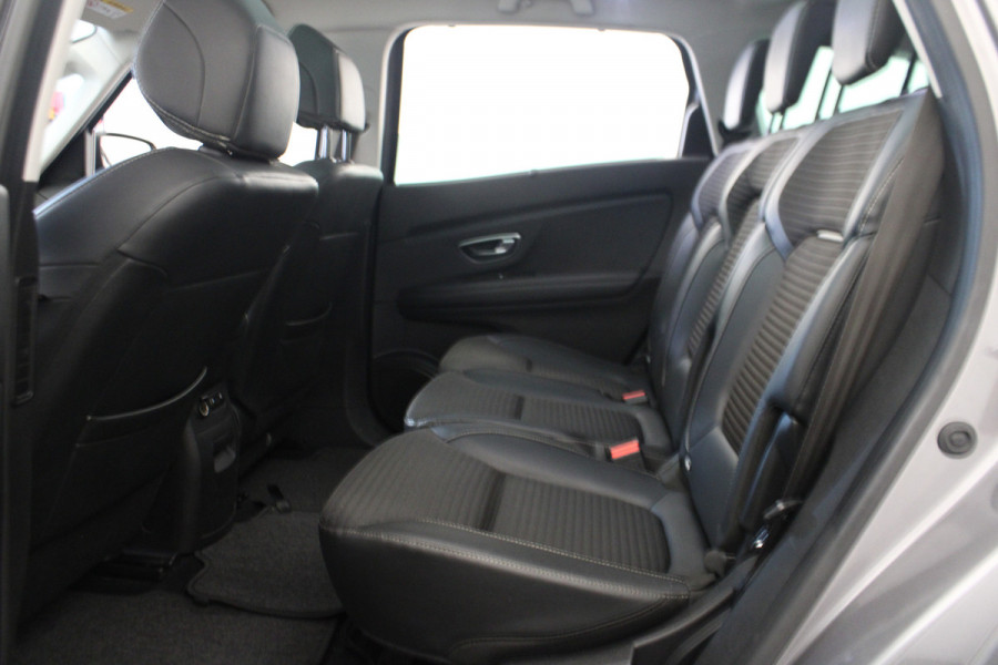 Renault Grand Scénic 1.3 TCe Bose 7p. |Pano|Navi| Renault Grand Scénic 1.3 TCe Bose 7p. |Pano|Navi|