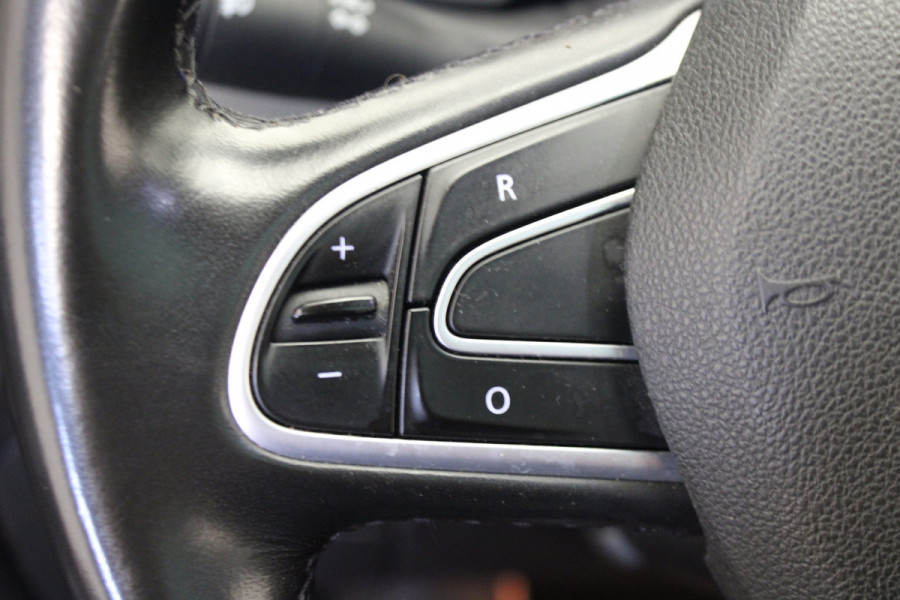 Renault Grand Scénic 1.3 TCe Bose 7p. |Pano|Navi| Renault Grand Scénic 1.3 TCe Bose 7p. |Pano|Navi|