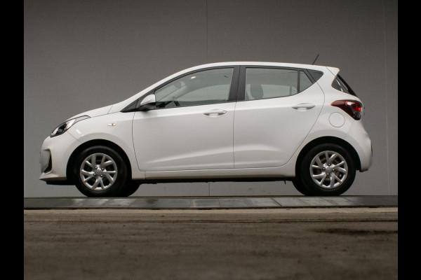 Hyundai i10 1.0i Comfort Sport (CRUISE,BLUETOOTH,ELEKTRISCH PAKKET,LED,AIRCO,SPORTSTOELEN,NIEUWE APK,NETTE STAAT)