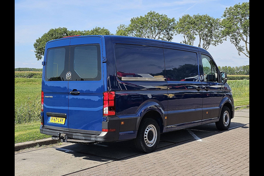 Volkswagen Crafter 35 2.0 TDI L3H2 Airco, Navi, Trekhaak, Carplay, 3 Zits, Euro6, 140 PK! Volkswagen Crafter 35 2.0 TDI L3H2 Airco, Navi, Trekhaak, Carplay, 3 Zits, Euro6, 140 PK!