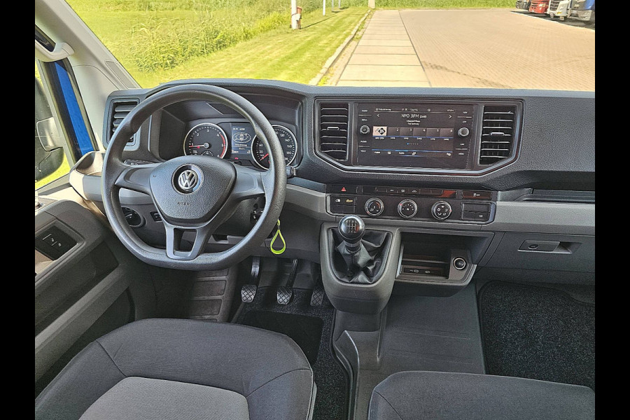 Volkswagen Crafter 35 2.0 TDI L3H2 Airco, Navi, Trekhaak, Carplay, 3 Zits, Euro6, 140 PK! Volkswagen Crafter 35 2.0 TDI L3H2 Airco, Navi, Trekhaak, Carplay, 3 Zits, Euro6, 140 PK!