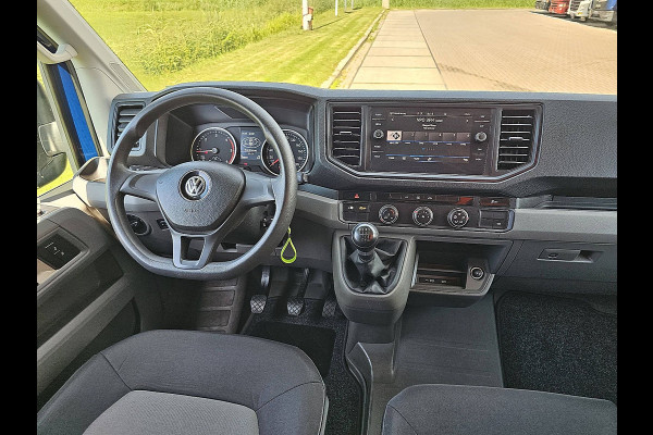 Volkswagen Crafter 35 2.0 TDI L3H2 Airco, Navi, Trekhaak, Carplay, 3 Zits, Euro6, 140 PK! Volkswagen Crafter 35 2.0 TDI L3H2 Airco, Navi, Trekhaak, Carplay, 3 Zits, Euro6, 140 PK!