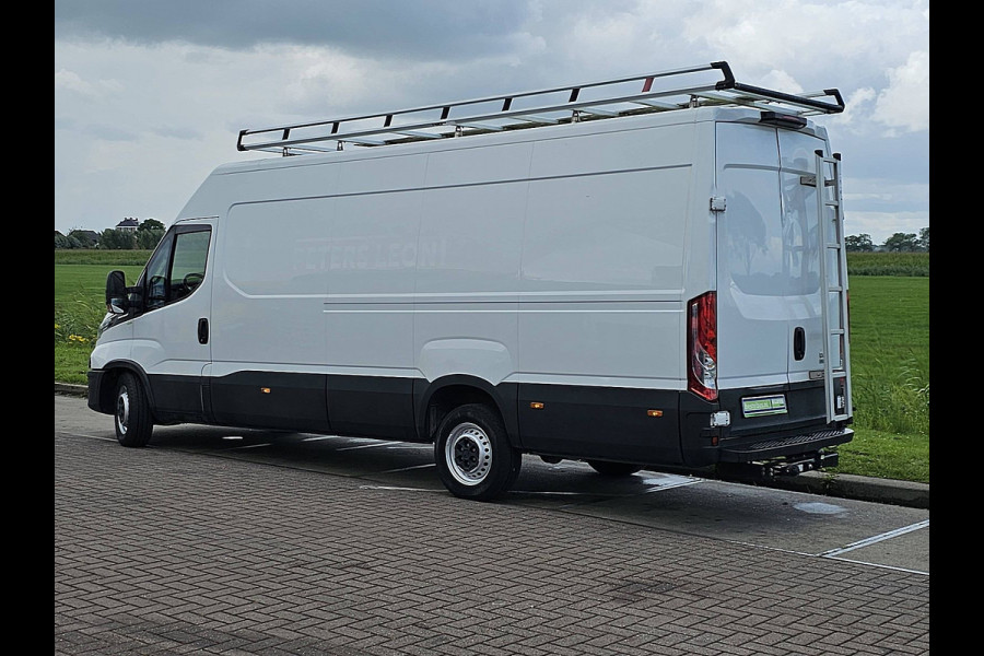 Iveco Daily 35S18HV 3.0 L5H3 ac automaat EURO6 cruisecontrol bluetooth carplay 3.0 ltr 3500 kg trekhaak Iveco Daily 35S18HV 3.0 L5H3 ac automaat EURO6 cruisecontrol bluetooth carplay 3.0 ltr 3500 kg trekhaak