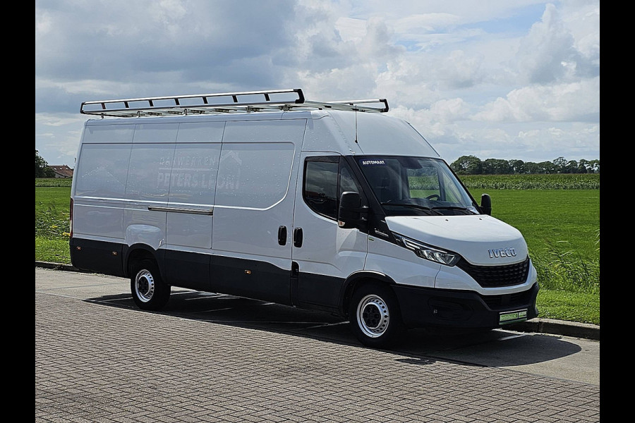 Iveco Daily 35S18HV 3.0 L5H3 ac automaat EURO6 cruisecontrol bluetooth carplay 3.0 ltr 3500 kg trekhaak Iveco Daily 35S18HV 3.0 L5H3 ac automaat EURO6 cruisecontrol bluetooth carplay 3.0 ltr 3500 kg trekhaak