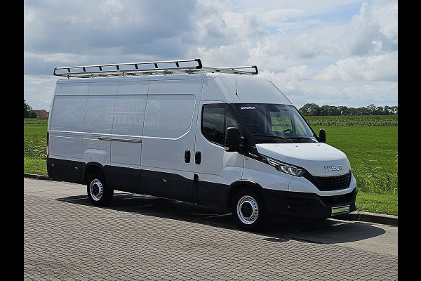 Iveco Daily 35S18HV 3.0 L5H3 ac automaat EURO6 cruisecontrol bluetooth carplay 3.0 ltr 3500 kg trekhaak Iveco Daily 35S18HV 3.0 L5H3 ac automaat EURO6 cruisecontrol bluetooth carplay 3.0 ltr 3500 kg trekhaak