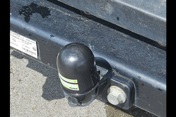 Iveco Daily 35S18HV 3.0 L5H3 ac automaat EURO6 cruisecontrol bluetooth carplay 3.0 ltr 3500 kg trekhaak Iveco Daily 35S18HV 3.0 L5H3 ac automaat EURO6 cruisecontrol bluetooth carplay 3.0 ltr 3500 kg trekhaak