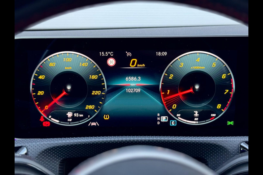 Mercedes-Benz A-Klasse 250 4MATIC Premium Plus Pano/360/Burmester