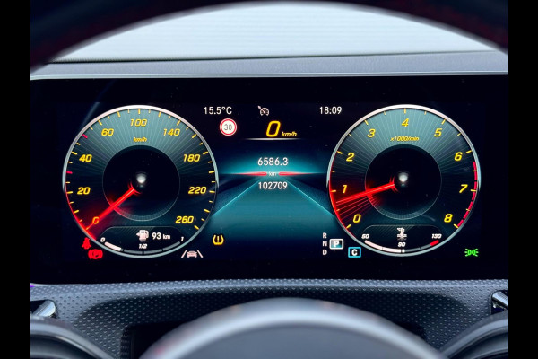 Mercedes-Benz A-Klasse 250 4MATIC Premium Plus Pano/360/Burmester