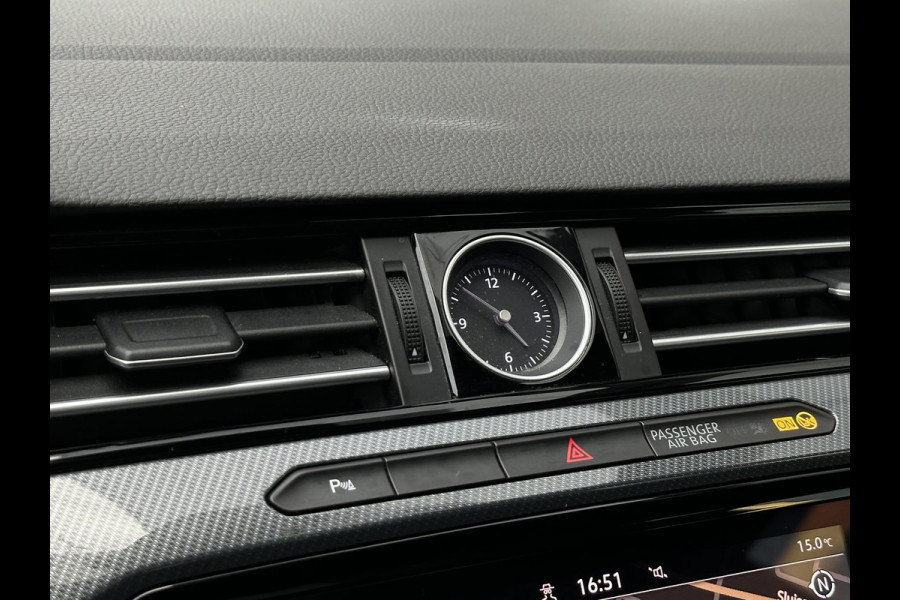 Volkswagen Arteon 2.0 TSI Business R R Line Panoramadak Adapt. Cruise LED Leer/Alcantara 18''LM Volkswagen Arteon 2.0 TSI Business R R Line Panoramadak Adapt. Cruise LED Leer/Alcantara 18''LM