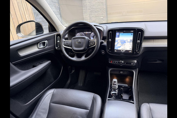 Volvo XC40 1.5 T5 Twin Engine Inscription Automaat | Leren bekleding | LED verlichting | Stoelverwarming | Getint glas | 19 inch lichtmetal Volvo XC40 1.5 T5 Twin Engine Inscription Automaat | Leren bekleding | LED verlichting | Stoelverwarming | Getint glas | 19 inch lichtmetal