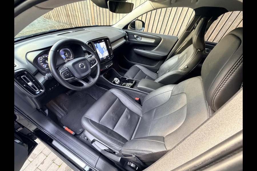 Volvo XC40 1.5 T5 Twin Engine Inscription Automaat | Leren bekleding | LED verlichting | Stoelverwarming | Getint glas | 19 inch lichtmetal Volvo XC40 1.5 T5 Twin Engine Inscription Automaat | Leren bekleding | LED verlichting | Stoelverwarming | Getint glas | 19 inch lichtmetal