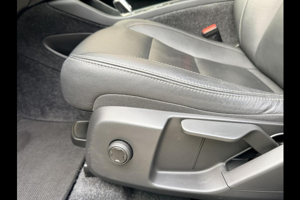 Volvo XC40 1.5 T5 Twin Engine Inscription Automaat | Leren bekleding | LED verlichting | Stoelverwarming | Getint glas | 19 inch lichtmetal Volvo XC40 1.5 T5 Twin Engine Inscription Automaat | Leren bekleding | LED verlichting | Stoelverwarming | Getint glas | 19 inch lichtmetal