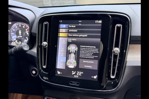 Volvo XC40 1.5 T5 Twin Engine Inscription Automaat | Leren bekleding | LED verlichting | Stoelverwarming | Getint glas | 19 inch lichtmetal Volvo XC40 1.5 T5 Twin Engine Inscription Automaat | Leren bekleding | LED verlichting | Stoelverwarming | Getint glas | 19 inch lichtmetal