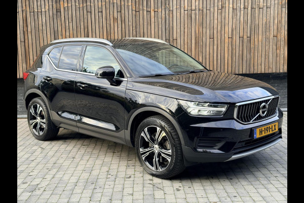 Volvo XC40 1.5 T5 Twin Engine Inscription Automaat | Leren bekleding | LED verlichting | Stoelverwarming | Getint glas | 19 inch lichtmetal Volvo XC40 1.5 T5 Twin Engine Inscription Automaat | Leren bekleding | LED verlichting | Stoelverwarming | Getint glas | 19 inch lichtmetal