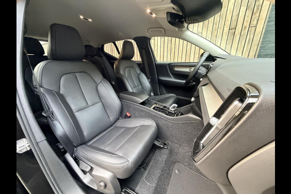 Volvo XC40 1.5 T5 Twin Engine Inscription Automaat | Leren bekleding | LED verlichting | Stoelverwarming | Getint glas | 19 inch lichtmetal Volvo XC40 1.5 T5 Twin Engine Inscription Automaat | Leren bekleding | LED verlichting | Stoelverwarming | Getint glas | 19 inch lichtmetal