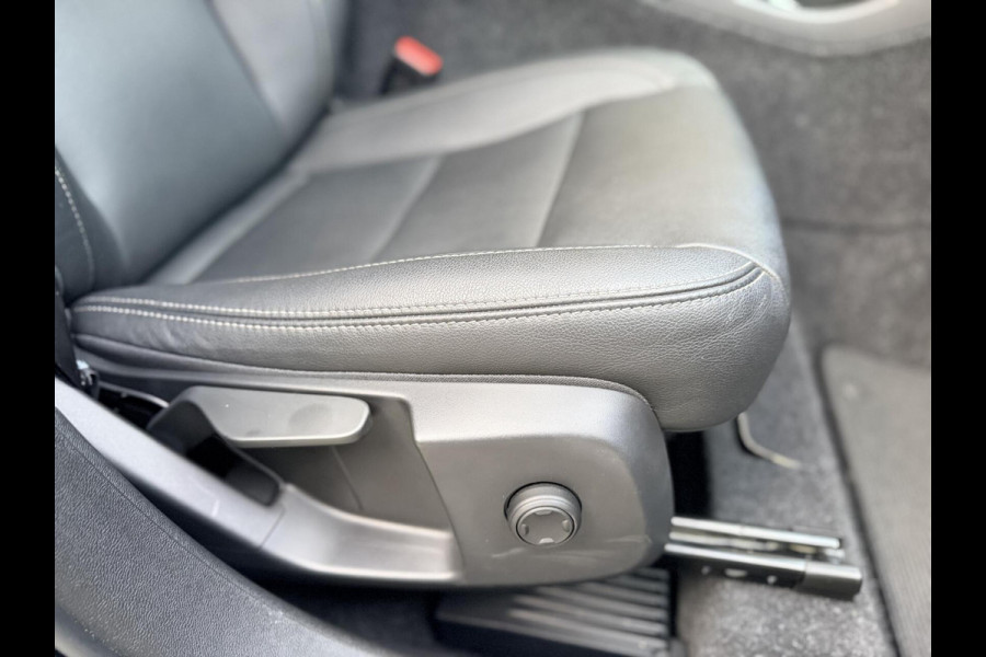 Volvo XC40 1.5 T5 Twin Engine Inscription Automaat | Leren bekleding | LED verlichting | Stoelverwarming | Getint glas | 19 inch lichtmetal Volvo XC40 1.5 T5 Twin Engine Inscription Automaat | Leren bekleding | LED verlichting | Stoelverwarming | Getint glas | 19 inch lichtmetal