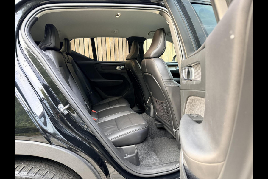 Volvo XC40 1.5 T5 Twin Engine Inscription Automaat | Leren bekleding | LED verlichting | Stoelverwarming | Getint glas | 19 inch lichtmetal Volvo XC40 1.5 T5 Twin Engine Inscription Automaat | Leren bekleding | LED verlichting | Stoelverwarming | Getint glas | 19 inch lichtmetal