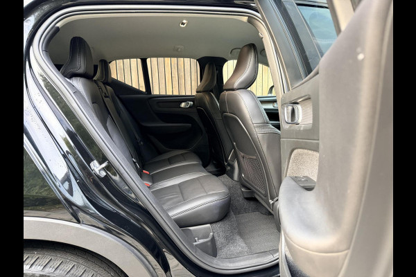 Volvo XC40 1.5 T5 Twin Engine Inscription Automaat | Leren bekleding | LED verlichting | Stoelverwarming | Getint glas | 19 inch lichtmetal Volvo XC40 1.5 T5 Twin Engine Inscription Automaat | Leren bekleding | LED verlichting | Stoelverwarming | Getint glas | 19 inch lichtmetal