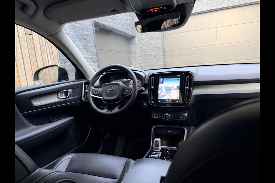 Volvo XC40 1.5 T5 Twin Engine Inscription Automaat | Leren bekleding | LED verlichting | Stoelverwarming | Getint glas | 19 inch lichtmetal Volvo XC40 1.5 T5 Twin Engine Inscription Automaat | Leren bekleding | LED verlichting | Stoelverwarming | Getint glas | 19 inch lichtmetal
